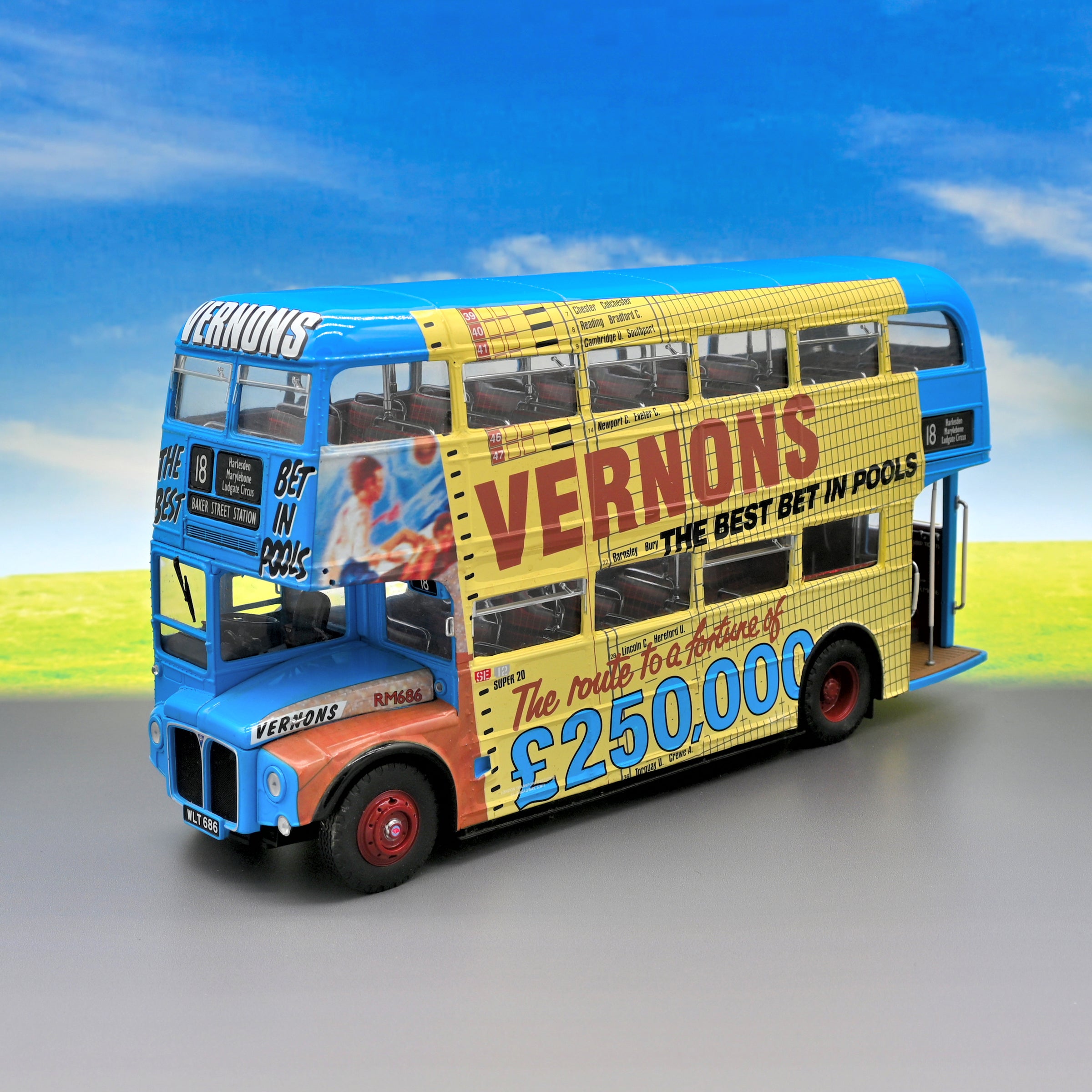 Sun Star 2905 / AEC Routemaster / RM 686 WLT 686 / Vernon's Pools