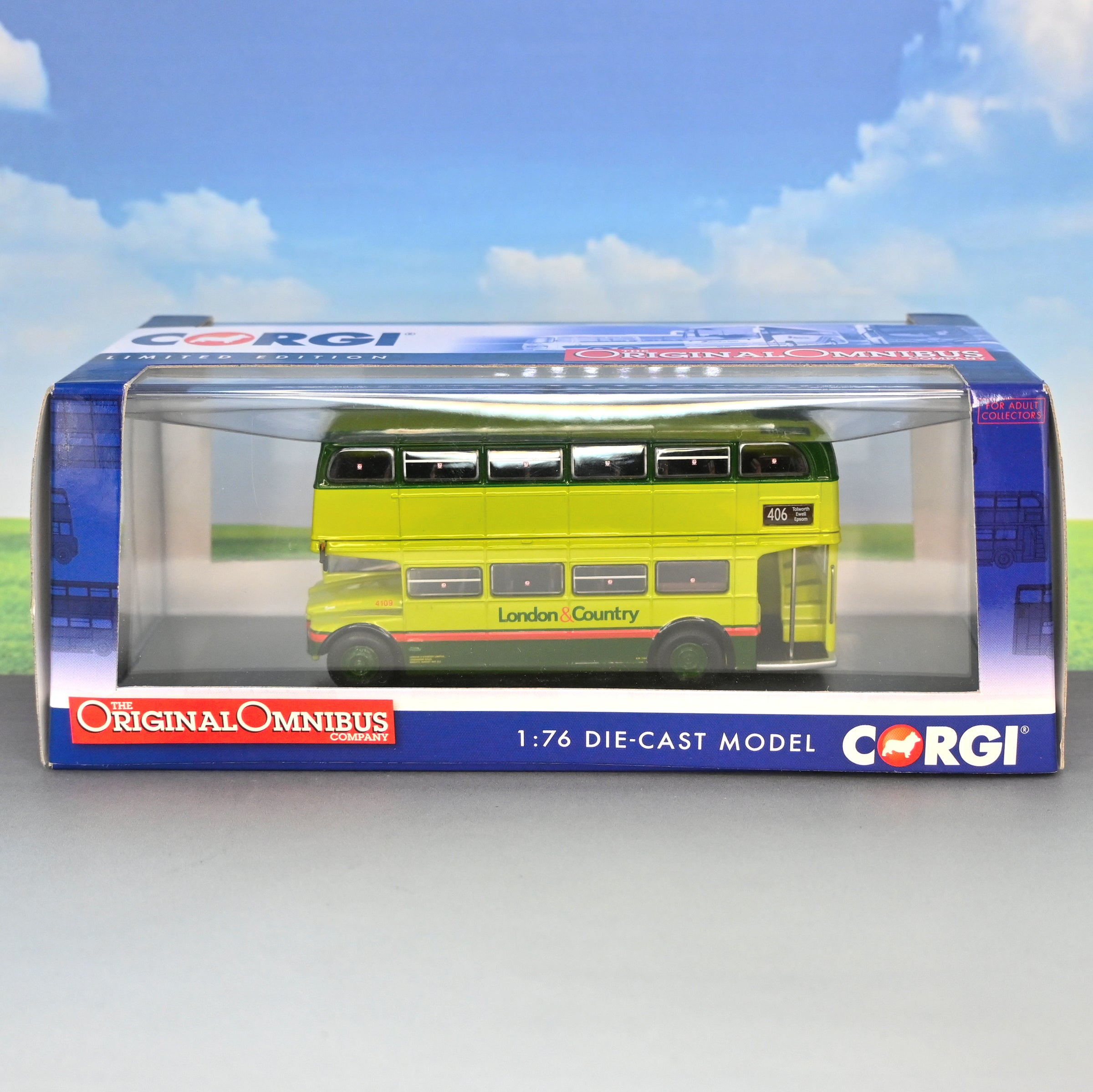 Corgi OM46313A / AEC Routemaster / London & Country / 1:76 Scale ...