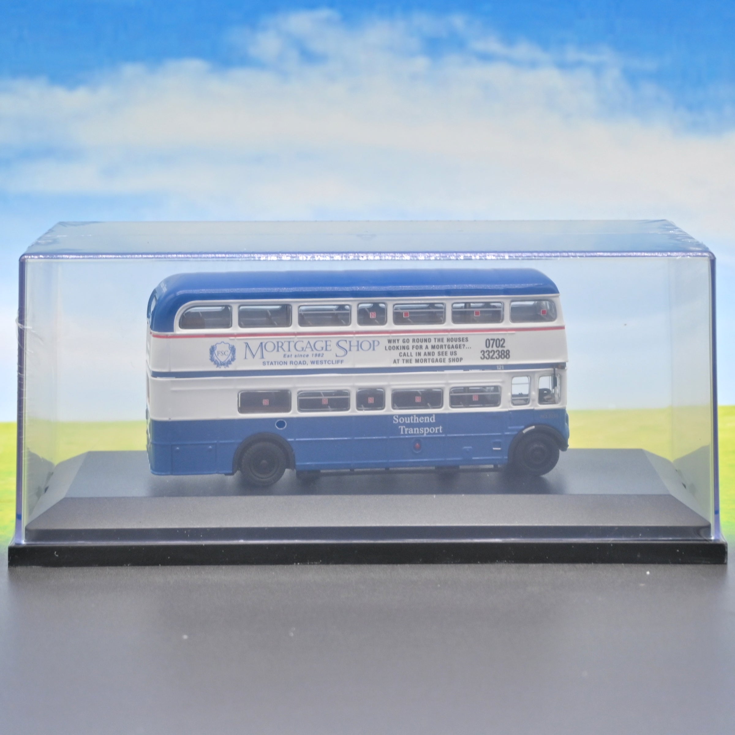 Aec Rcl EFE E42304 / AEC Routemaster RCL / Southend Transport/ 1:76 Scale ...
