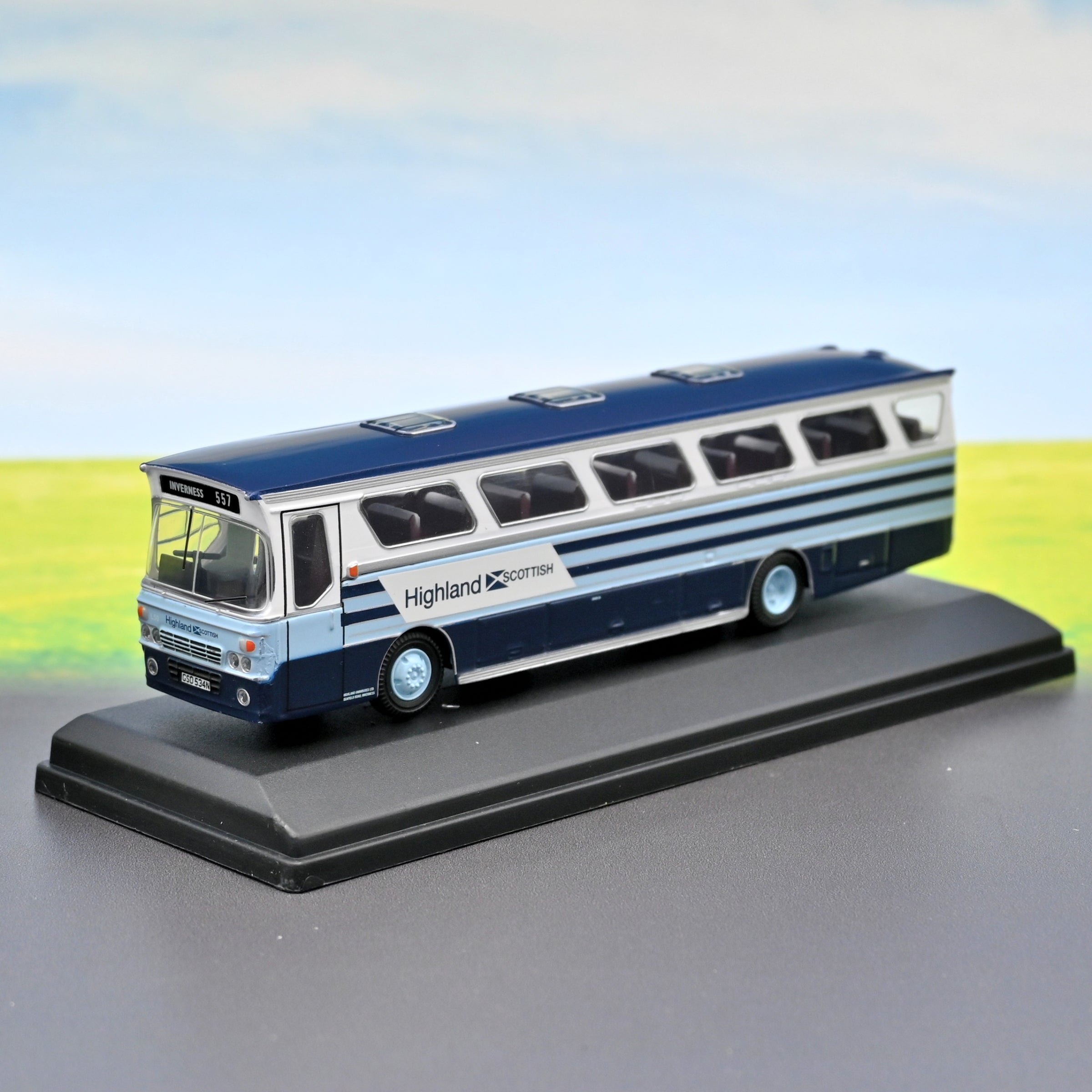 Models Scotland Bus Oxford 76AMT005 / Alexander M Type / Highland Scottish / 1:76 Scale ...