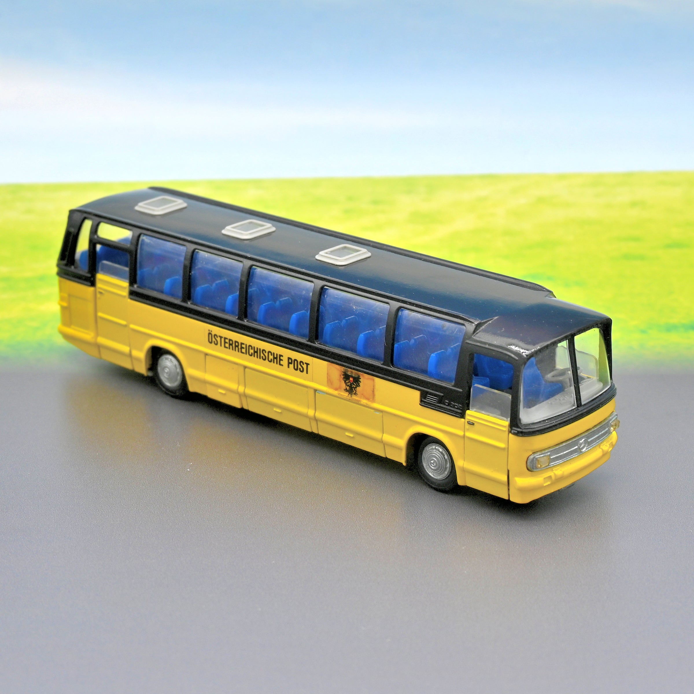 ミニカー TEKNO MERCEDES BENZ 0302 BUS Buffalo Road Imports. Mercedes Benz 0302 Bus PTT BUS OTHER
