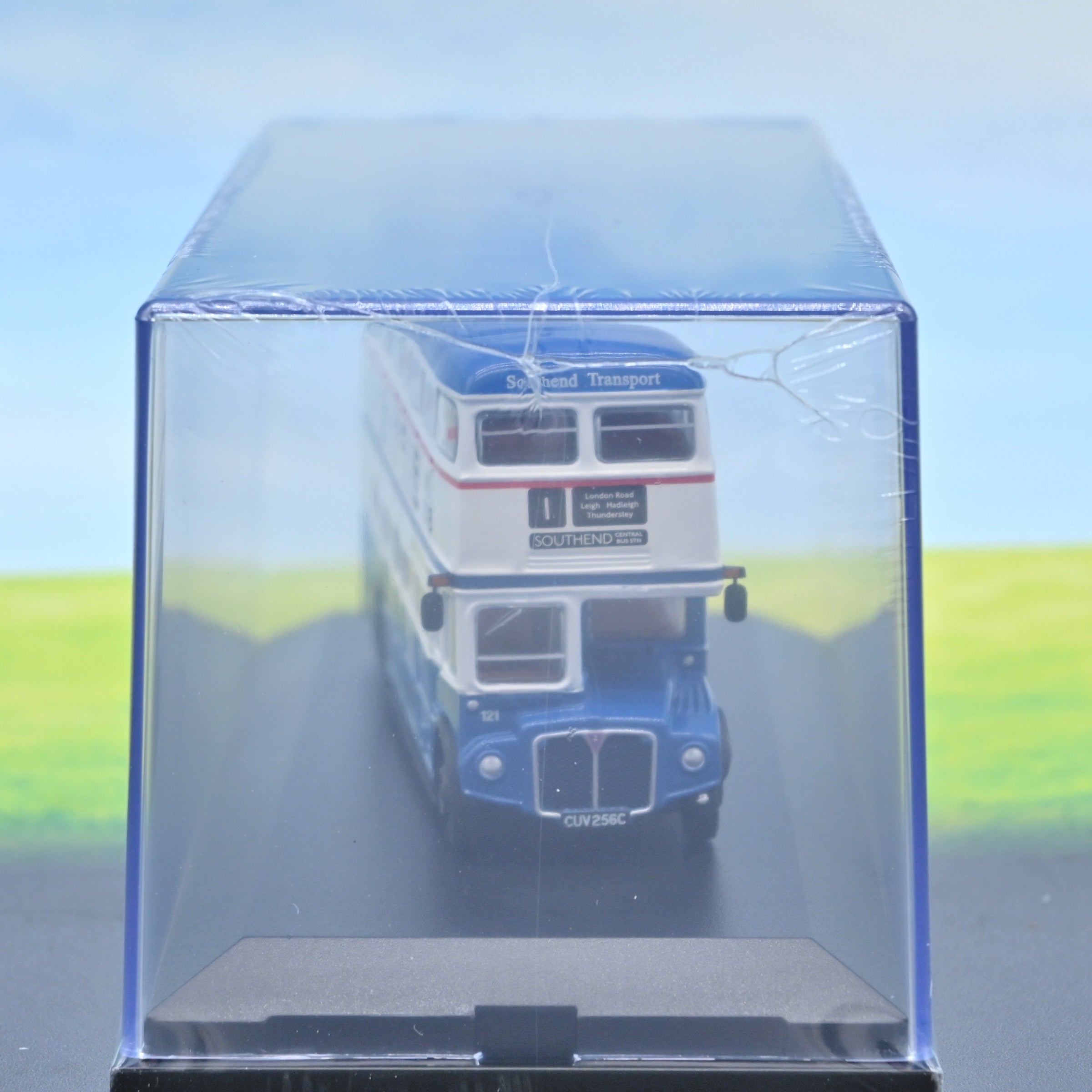 EFE E42304 / AEC Routemaster RCL / Southend Transport/ 1:76 Scale ...
